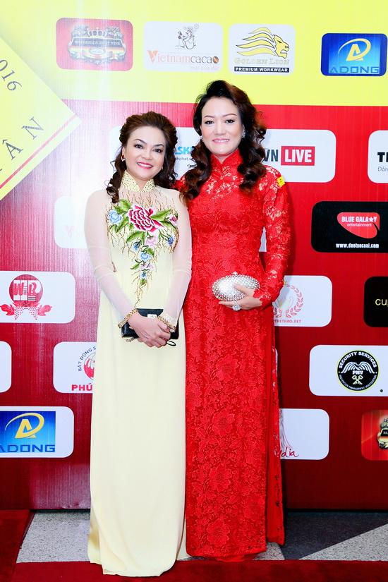 Nhà thiết kế Oanh Phan, Hoàng My Colection, Sao Việt