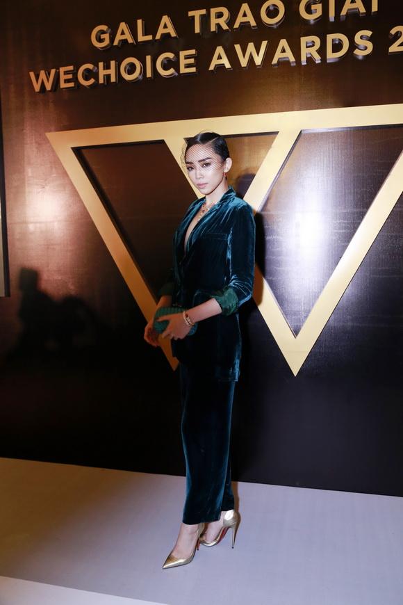 Mai Diệu Linh, Hoa khôi Mai Diệu Linh, Sao Việt