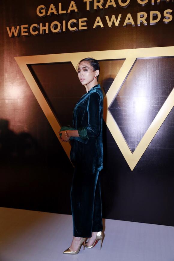 Mai Diệu Linh, Hoa khôi Mai Diệu Linh, Sao Việt