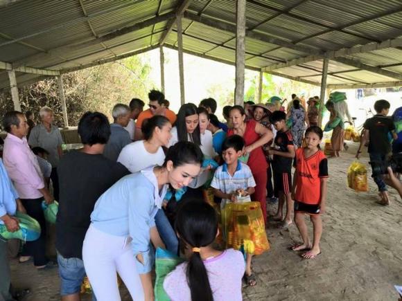 phạm hương, hoa hậu phạm hương, hà thu
