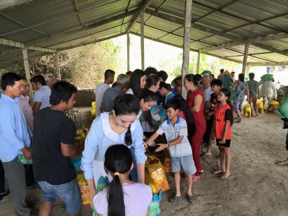 phạm hương, hoa hậu phạm hương, hà thu