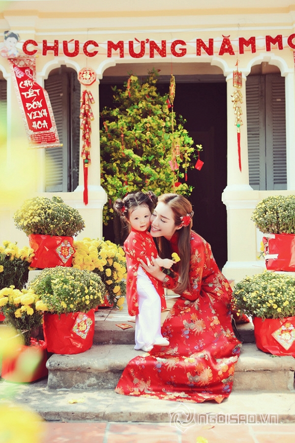 Elly Trần, Cadie Mộc Trà, bộ ảnh áo dài đón tết của Elly Trần và con gái