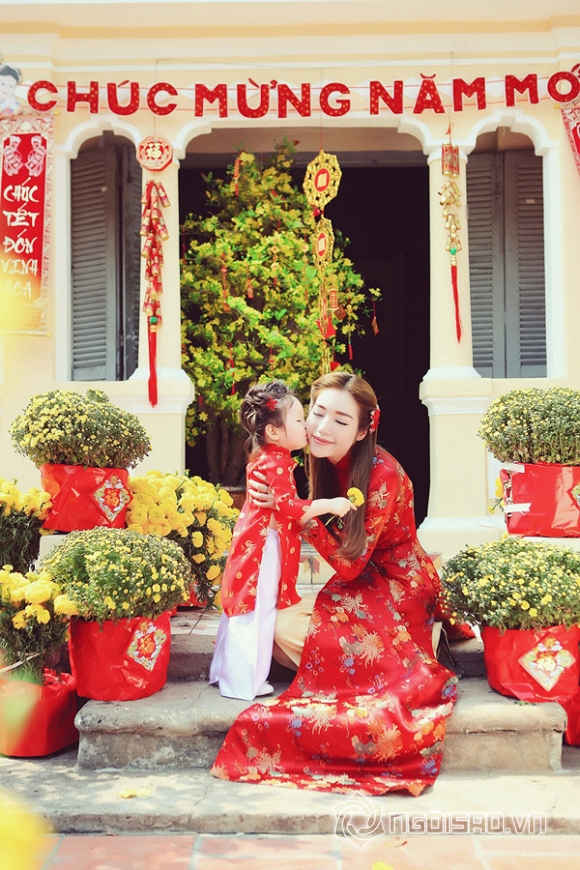 Elly Trần, Cadie Mộc Trà, bộ ảnh áo dài đón tết của Elly Trần và con gái