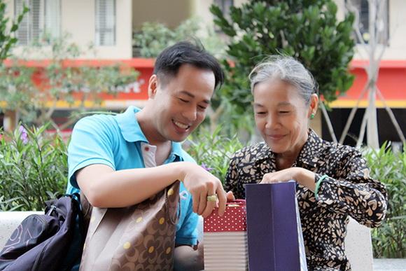 Mẹ ơi con sẽ về,  PGS – TS Huỳnh Văn Sơn, Ô cửa trái tim