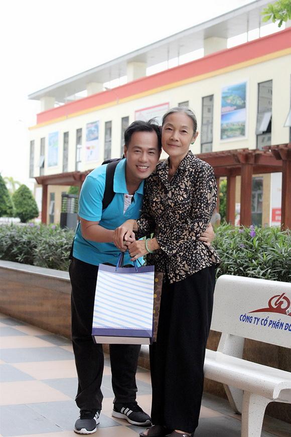 Mẹ ơi con sẽ về,  PGS – TS Huỳnh Văn Sơn, Ô cửa trái tim