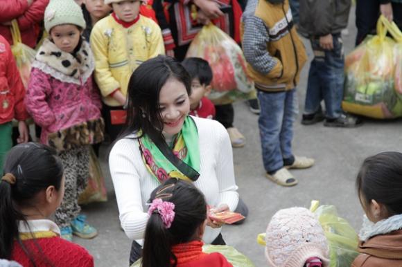 Minh Chánh Entertainment, Sao việt làm từ thiện, Từ thiện