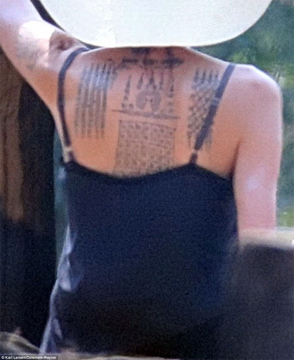 Angelina Jolie,Angelina Jolie hình xăm mới,sao hollywood