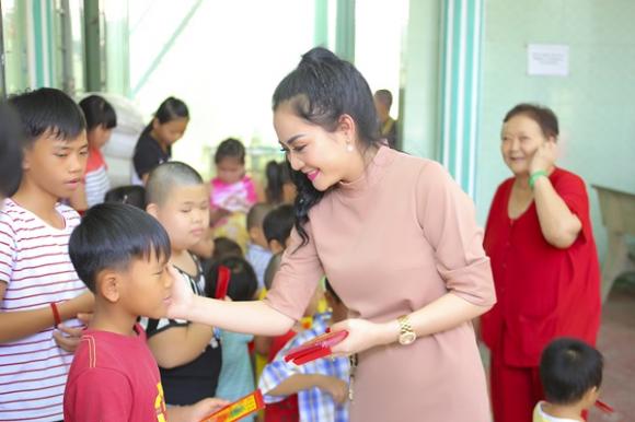 Á hậu Quỳnh Mai, Quỳnh Mai, Sao Việt