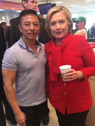 Hillary Clinton, Hillary Clinton thưởng thức món ăn việt, Lee’s Sandwiches