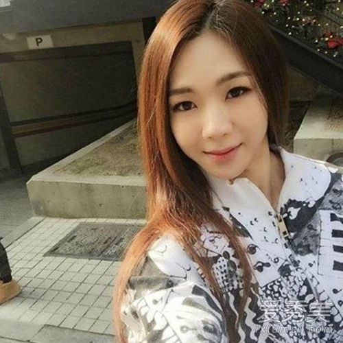 mặt búp bê thân hình lực sĩ, cô gái mặt búp bê thân hình lực sĩ, cô gái thân hình lực sĩ