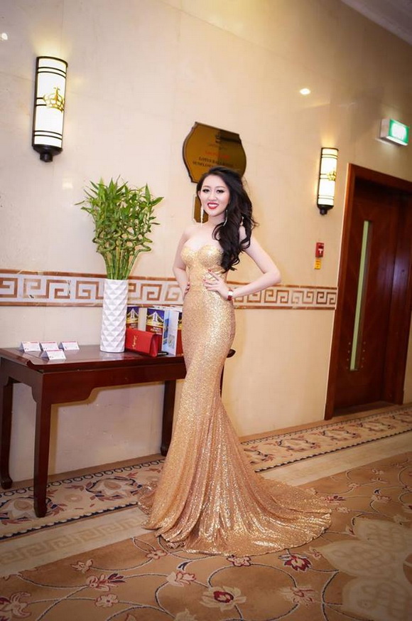 Huỳnh Thúy Anh, Hoa hậu Huỳnh Thúy Anh, Sao Việt