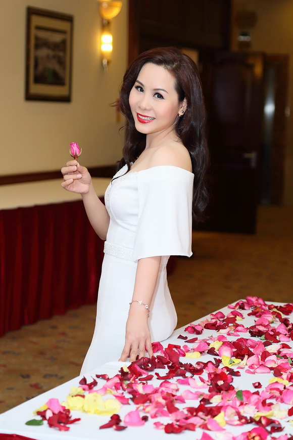 Nữ hoàng doanh nhân Kim Chi, Sao Việt, Ảnh đẹp Nữ hoàng doanh nhân Kim Chi