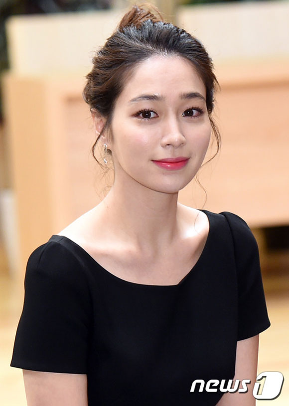 Lee Min Jung,Lee Min Jung tại sự kiện,Hoa hậu Hàn Honey Lee