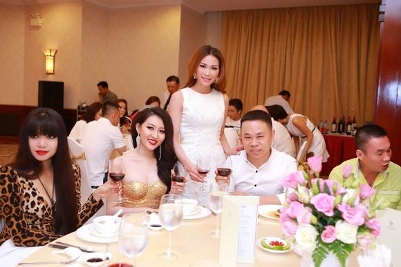 Xuân Nguyễn, Diễn viên Xuân Nguyễn, Sao Việt