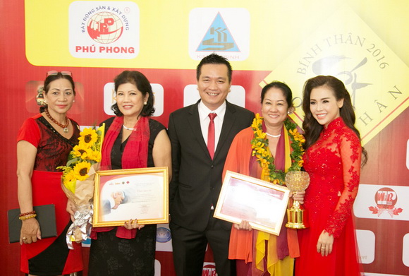 doanh-nhan-202-16-ngoisao 4 Đỗ Hữu Thanh, Doanh nhân Đỗ Hữu Thanh, Công ty May Sư Tử Vàng