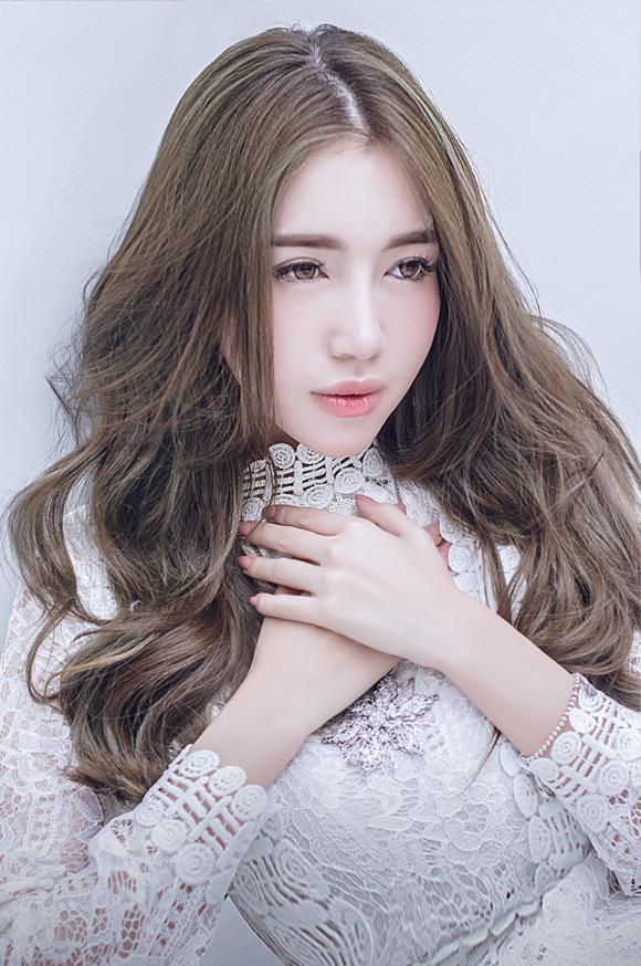 Elly Trần, Elly Trần trong bộ ảnh trắng tinh khôi, Elly Trần quay lại nghệ thuật