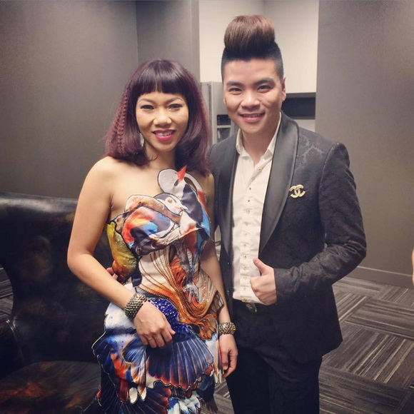 Tân Hy Khánh, Ca sĩ Tân Hy Khánh, Sao Việt