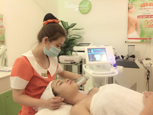 cang-da-mat-43-2-ngoisao 1 Viện Thẩm Mỹ Hollywood, Căng da mặt, Trẻ hóa da