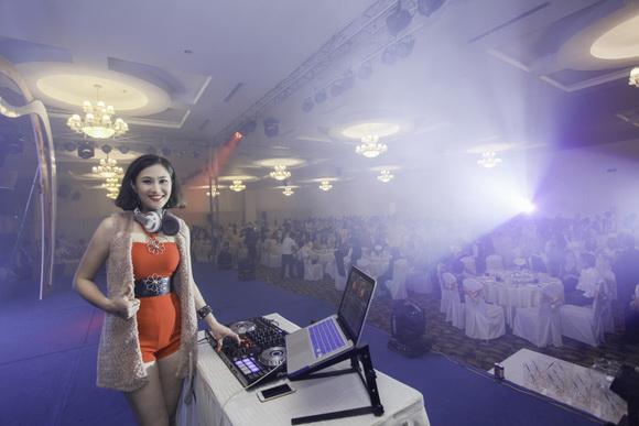 Jolly B, DJ Jolly B, Sao Việt