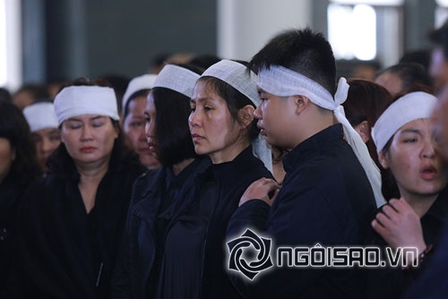 vợ con nhạc sĩ Lương Minh,vợ con nhạc sĩ Lương Minh khóc nức nở,linh cữu cố nhạc sĩ Lương Minh