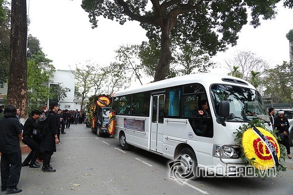 vợ con nhạc sĩ Lương Minh,vợ con nhạc sĩ Lương Minh khóc nức nở,linh cữu cố nhạc sĩ Lương Minh