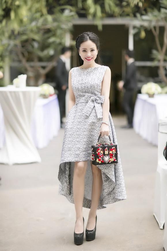 Á hậu Hạ My, Thời trang sao việt, Sao việt