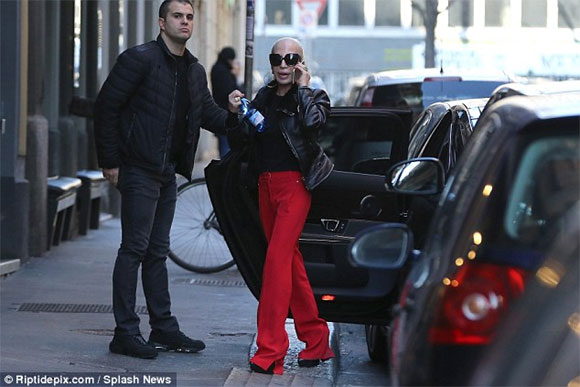 Donatella Versace,thảm họa thẩm mỹ Donatella Versace, Donatella Versace  lộ mặt xấu