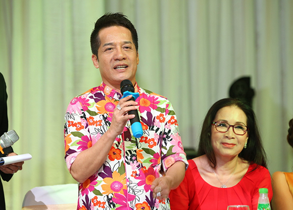 NSƯT Kim Xuân, NSƯT Kim Xuân trẻ trung ở tuổi U70, NSƯT Kim Xuân ngồi ghế nóng