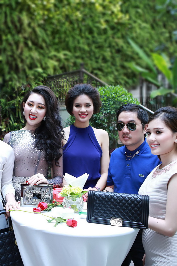 sammy-dung-83-10-ngoisao 2 Sammy Dung, Bầu Hòa, Sao việt