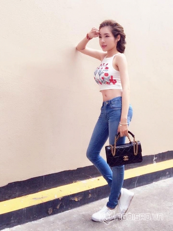 Elly Trần khoe đường cong hoàn hảo,Elly Trần mặc áo crop top,Elly Trần khoe ba vòng mướt mắt