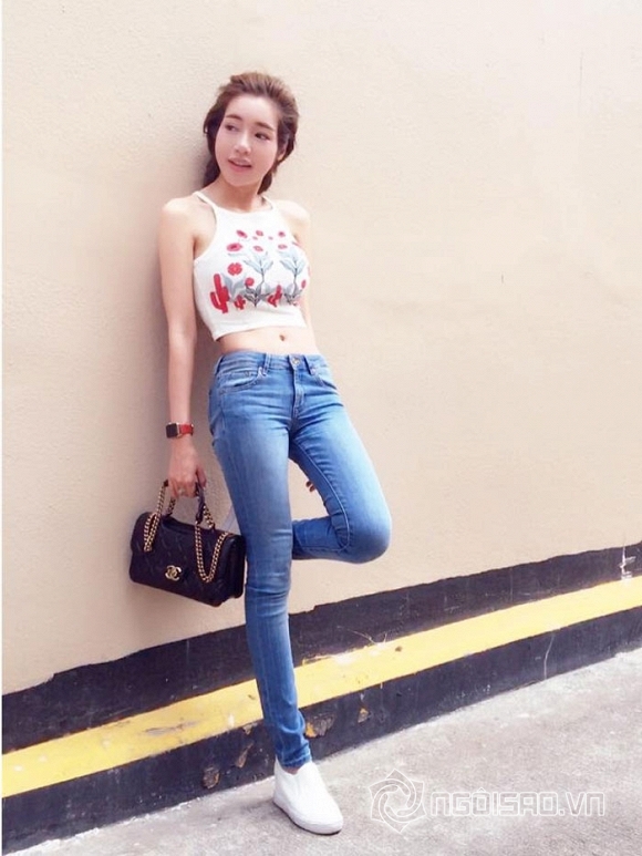 Elly Trần khoe đường cong hoàn hảo,Elly Trần mặc áo crop top,Elly Trần khoe ba vòng mướt mắt