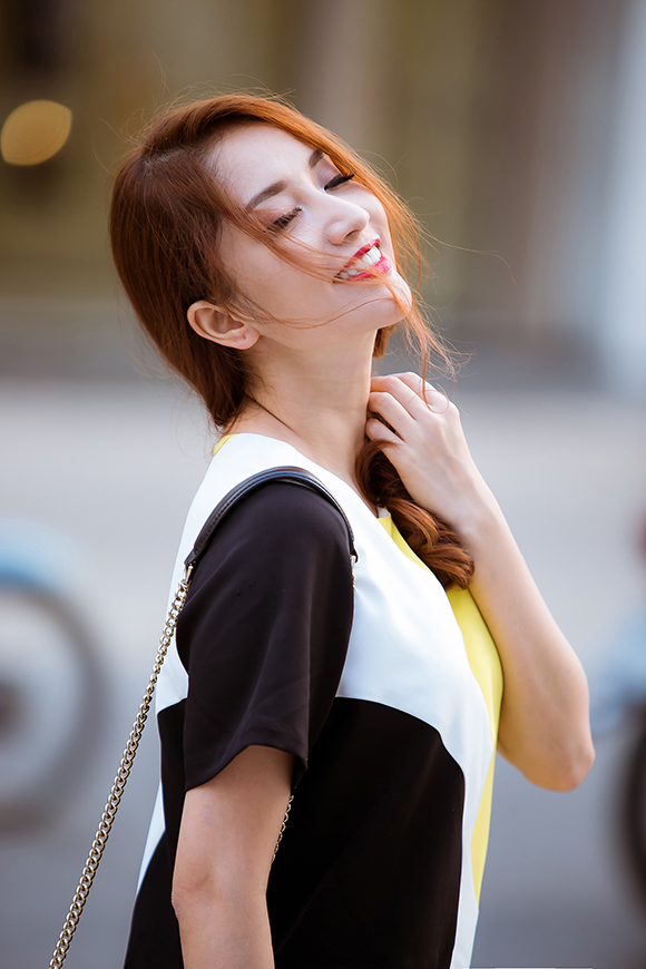 Khánh Thi, Kiện tướng dancesport, mê đắm với street style trẻ trung của Khánh Thi