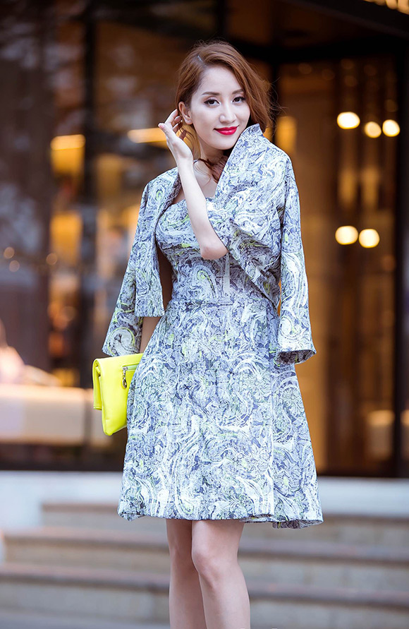 Khánh Thi, Kiện tướng dancesport, mê đắm với street style trẻ trung của Khánh Thi