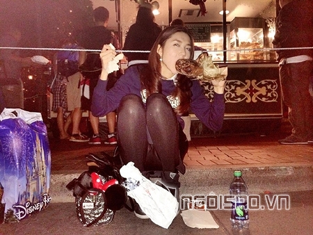 sao việt, dáng ngồi ăn của sao việt, tư thế ngồi của sao việt