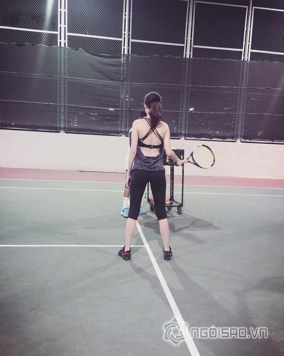  Ngọc Trinh,  Ngọc Trinh ngực lép,  Ngọc Trinh tập tennis