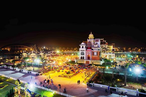 Capri Everitt, Công viên Asia Park, Asia Park Đà Nẵng