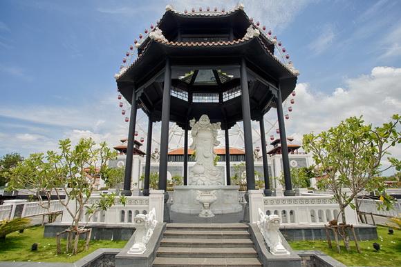 Capri Everitt, Công viên Asia Park, Asia Park Đà Nẵng