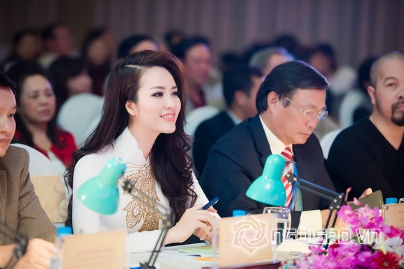 Á hậu thụy vân,hoa hậu việt nam 2008,thụy vân rạng ngời