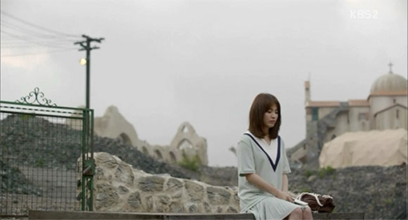 Song Hye Kyo,hàng hiệu Song Hye Kyo,Song Hye Kyo trong Hậu Duệ Mặt Trời
