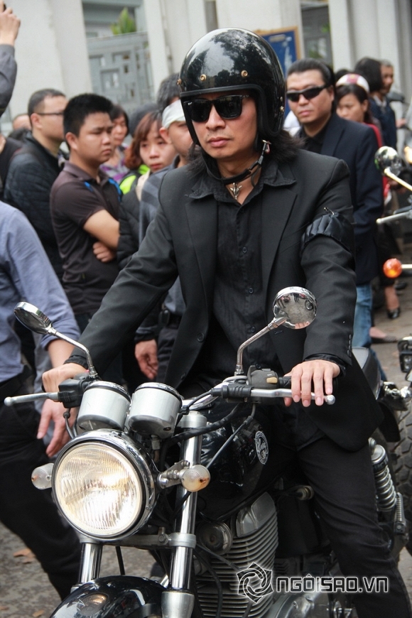 đám tang Trần Lập,MC Anh Tuấn đi xe của Trần Lập,MC Anh Tuấn diễu hành trên xe của Trần Lập