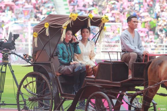 Sao Thái Lan, sao Thái lộng lẫy trong lễ 46 năm kỷ niệm truyền hình, sao thái trong lễ diễu hành, Channel 3 Thái Lan