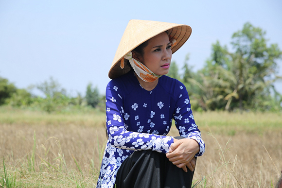 Việt Trinh, người đẹp Tây Đô, Việt Trinh chia sẻ khó khăn với bà con gặp hạn hán ở miền Tây