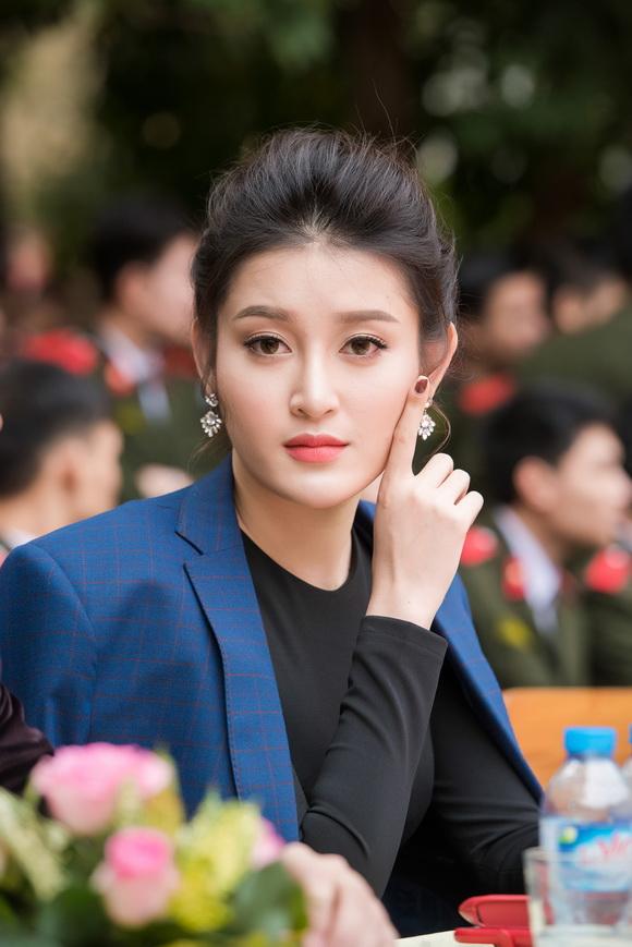 Á hậu huyền my,hoa hậu việt nam 2014,huyền my diện váy 2 triệu