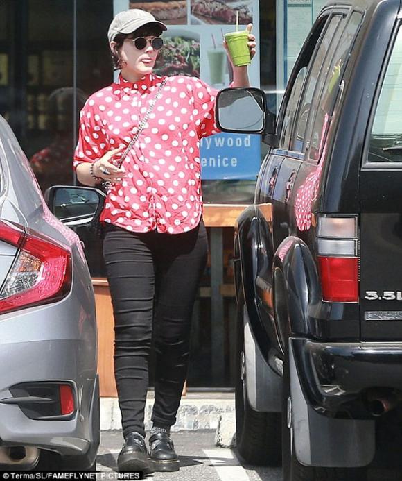 Kristen Stewart tình tứ với bạn gái,Kristen Stewart khiến fans phát ngán,Kristen Stewart yêu đồng tính