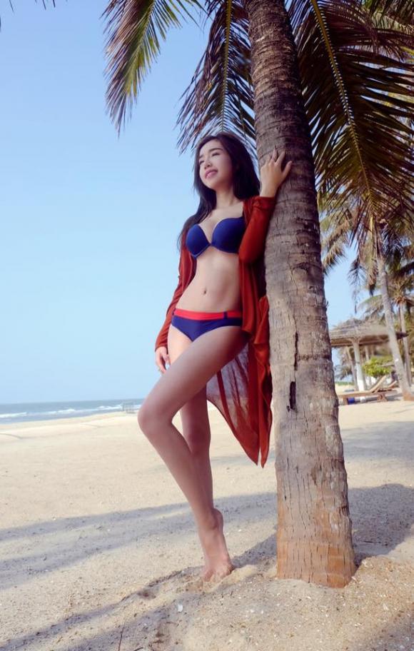 Elly Trần, Elly Trần bikini, Elly Trần gợi cảm