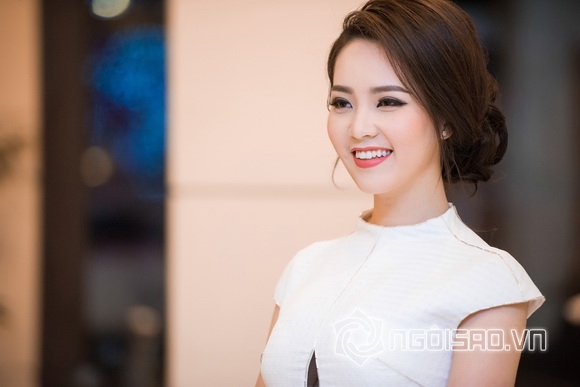Á hậu thụy vân,hoa hậu việt nam 2008,thụy vân đeo đồng hồ nửa tỷ