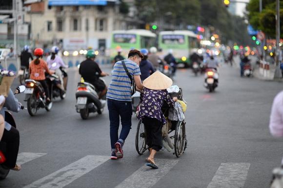 khoanh-khac-yeu-thuong-313-3-ngoisao 7 Khoảnh khắc yêu thương giữa đời thường, Bộ ảnh cảm động, Bộ ảnh ấn tượng