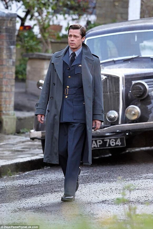 Brad Pitt, Brad Pitt cạo râu, phim mới của Brad Pitt