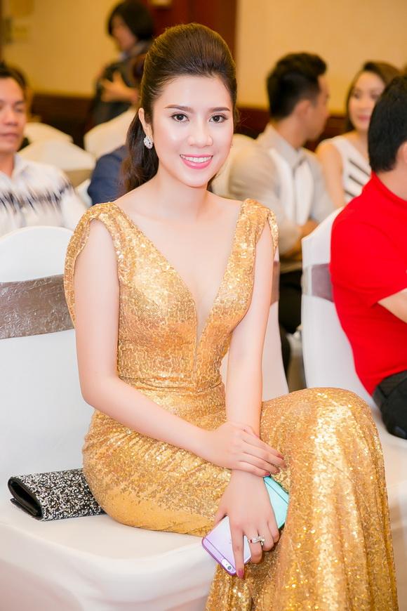 Dương Yến Nhung, Á khôi nhan sắc Dương Yến Nhung, Sao việt