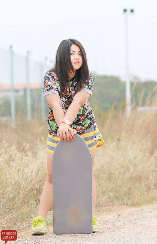 thời trang tự chế, cô gái mũm mĩm thời trang tự chế, thời trang tự chế gấy sốt, thời trang tự chế giới trẻ